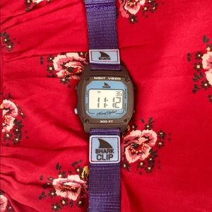 SHARK CLASSIC CLIP PURPLE/GUNMETAL